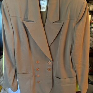 Fabulous Stylish Women's Tan Blazer French Designer Vintage
